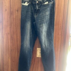 Judy Blue Dark Wash boyfriend Jeans 13/31